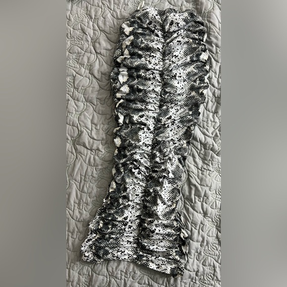 JLUXLABEL Cobra Ruched skirt - Picture 3 of 12